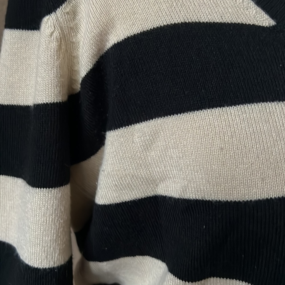 Soft Lightweight Sweater - Picture 4 of 10